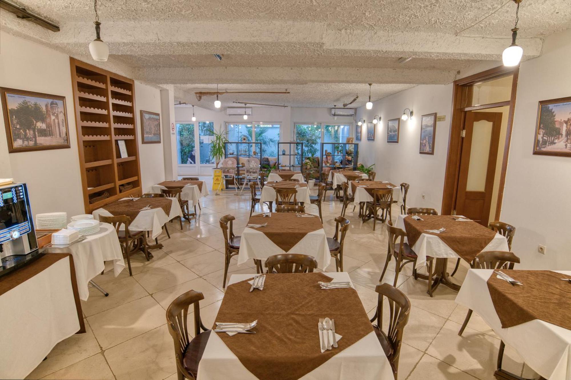 Garni Hotel Milica Херцег-Нови Экстерьер фото